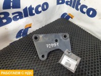 Кронштейн замка кабины правый