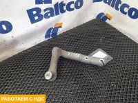 Кронштейн диффузора правый