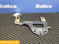 Кронштейн брызговика правый